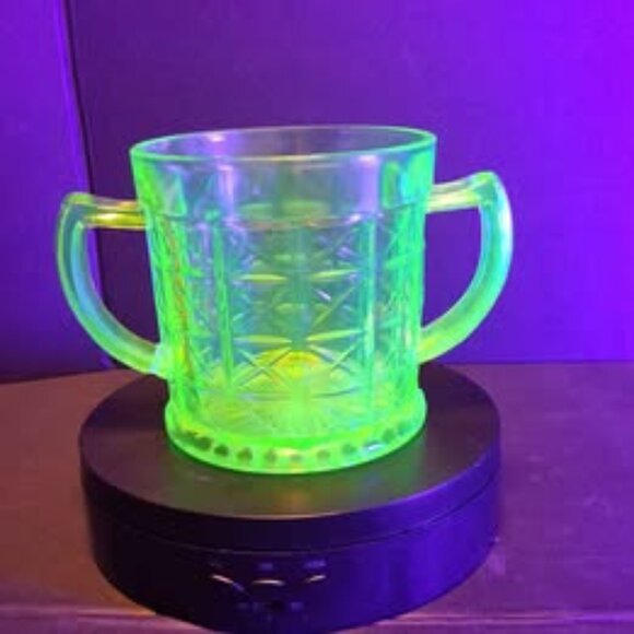Hazel Atlas Colonial Block Uranium Glass Open Sugar Bowl - Picture 7 of 9